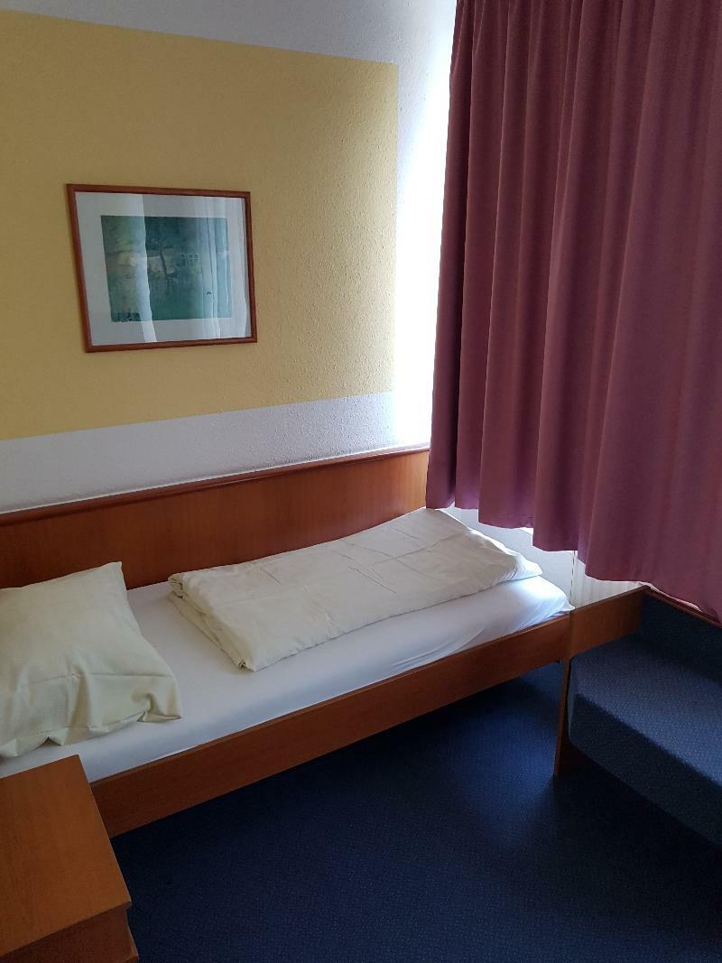City Hotel Реклингхаузен Экстерьер фото
