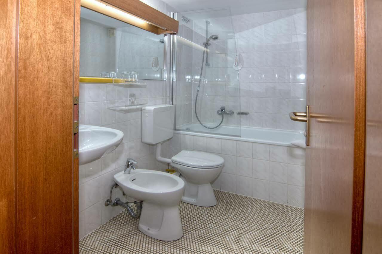 City Hotel Реклингхаузен Экстерьер фото